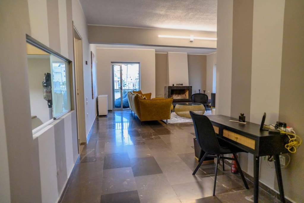 Subtle 3 Bed Luxury With A View Athen